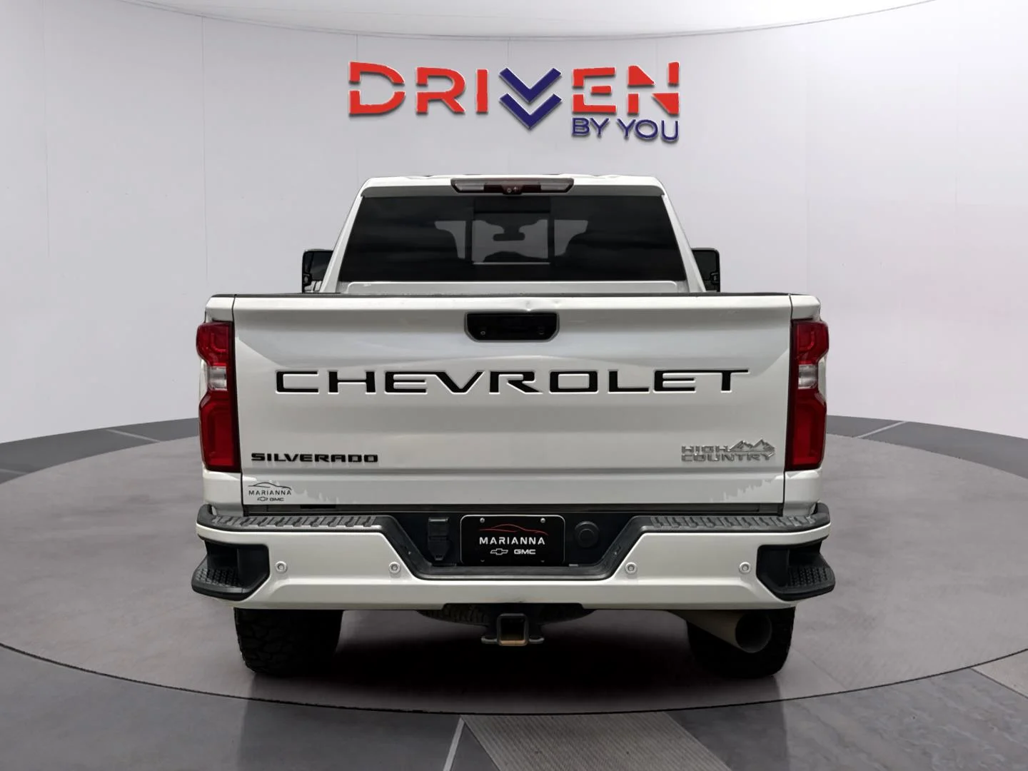 Used 2020 IRIDESCENT PEARL TRICOAT Chevrolet High Country image 4