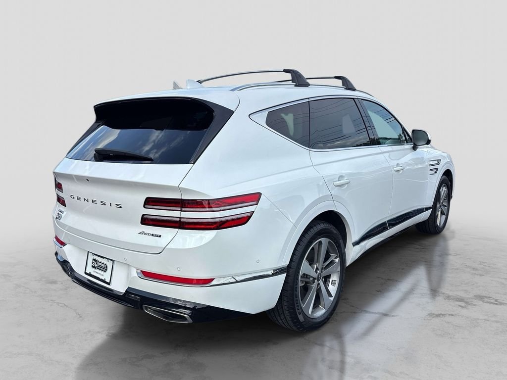 Used 2024 White Genesis 3.5T image 5