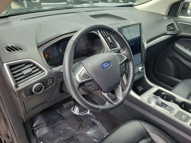 Used 2024 Black Ford SEL image 19
