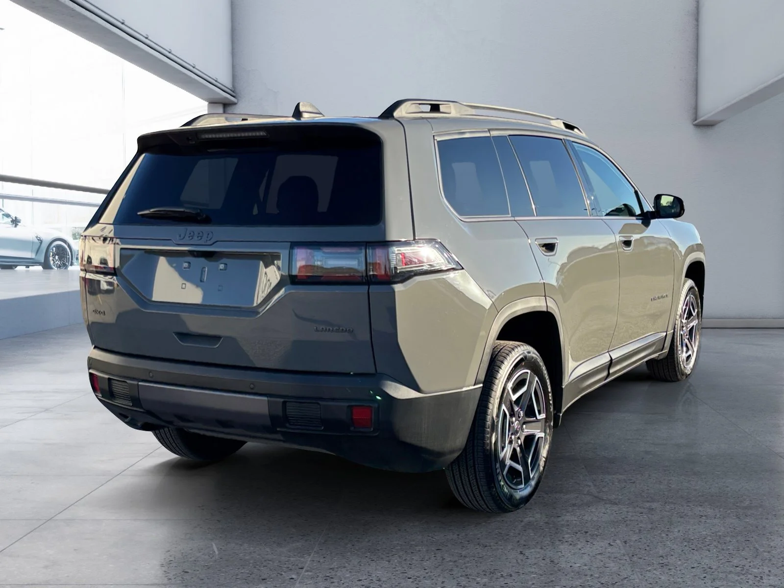 New 2026 STING GREY Jeep Laredo image 5