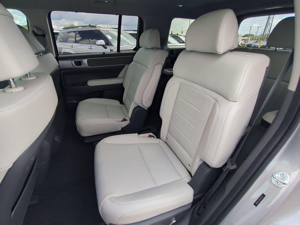 New 2027 Silver Hyundai Limited image 17