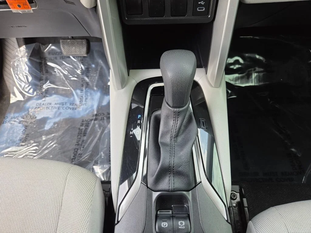 Used 2025 Pearl Toyota L image 31