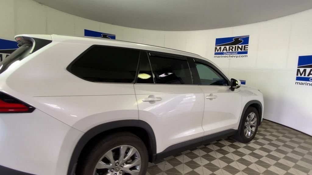 Used 2024 Off-white Toyota Limited image 2