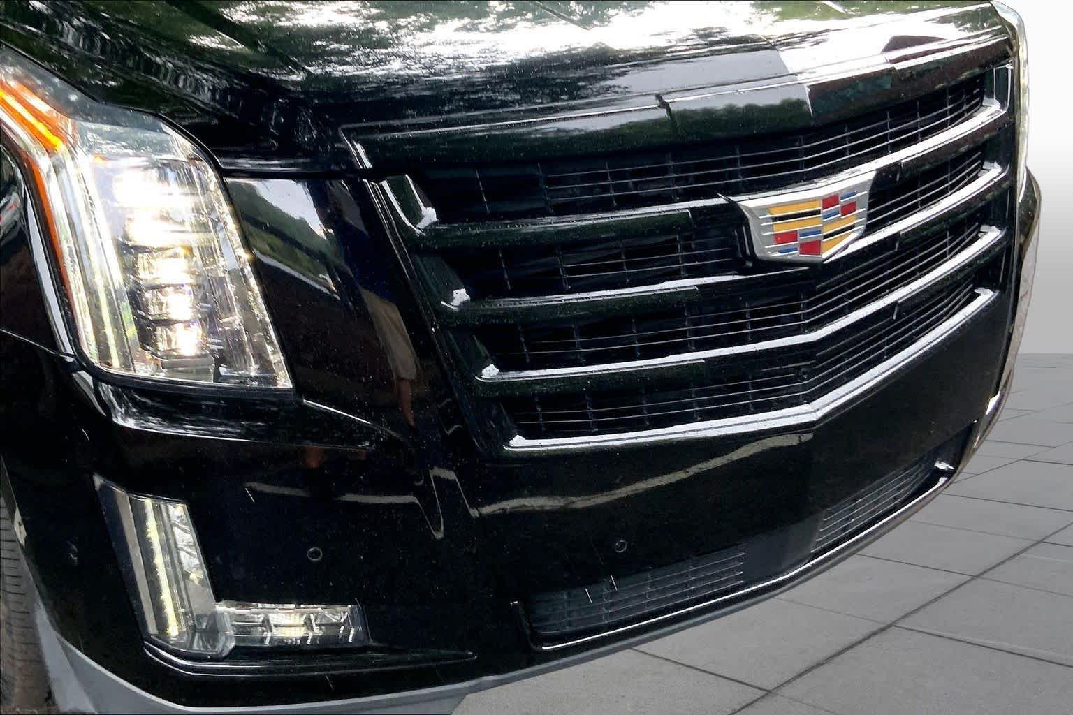 Used 2019 Black Raven Cadillac Premium Luxury image 30