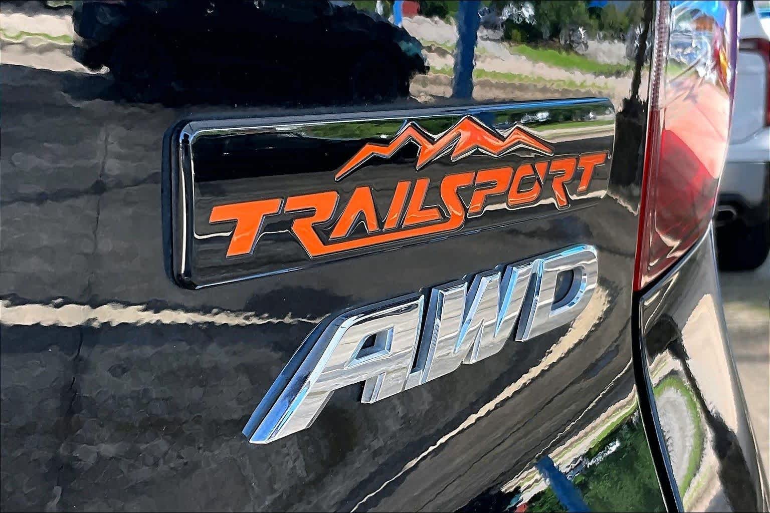Used 2022 Crystal Black Pearl Honda TrailSport image 10