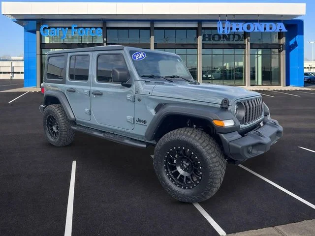 2024 Jeep Wrangler Sport's photo