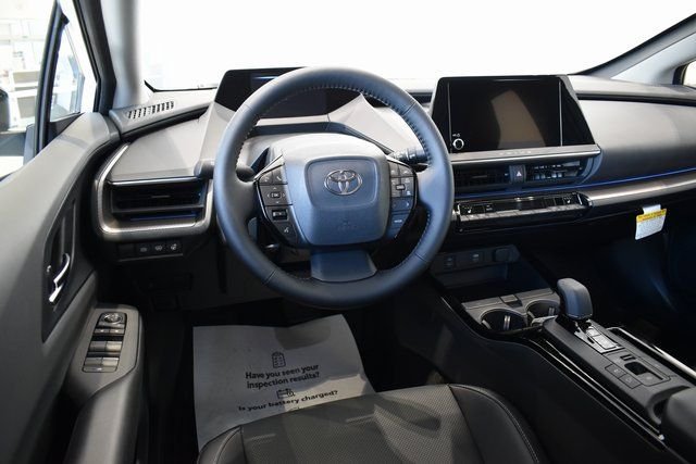 2026 Toyota Prius XLE - Photo 9