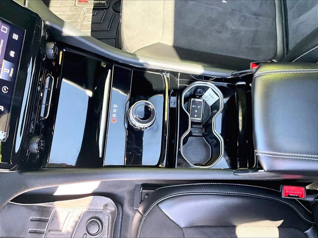 Used 2023 Bright White Clearcoat Jeep Altitude X image 19