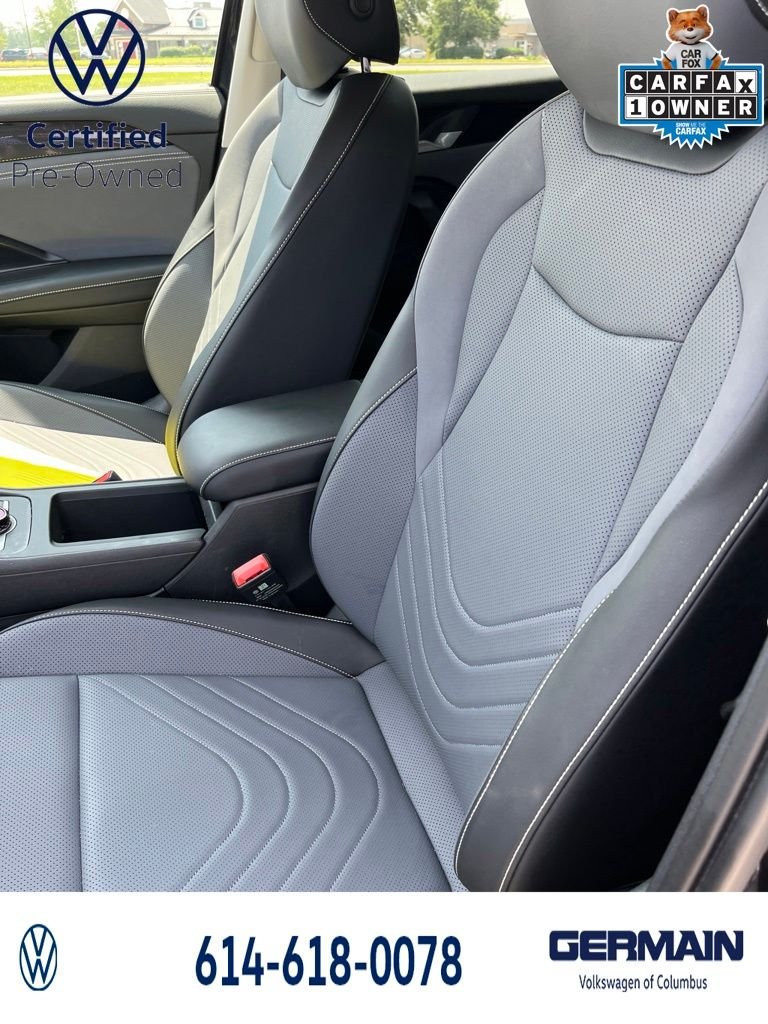 Used 2025 Black Volkswagen 2.0T SE image 19