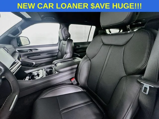 New 2026 Bright White Clear-Coat Exterior Paint Jeep Grand Wagoneer image 21