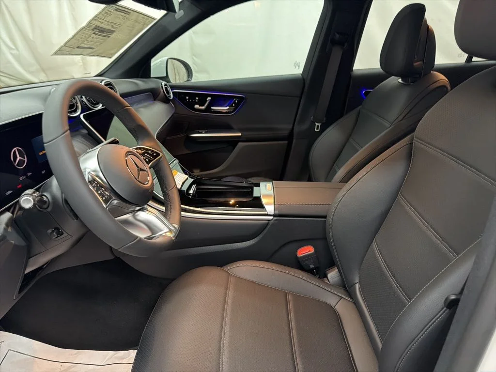 Used 2026 White Mercedes-Benz GLC 300 image 14
