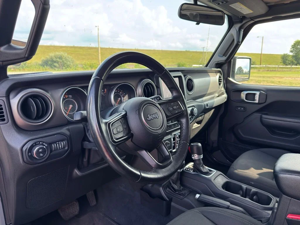Used 2022 Gray Jeep Willys image 7