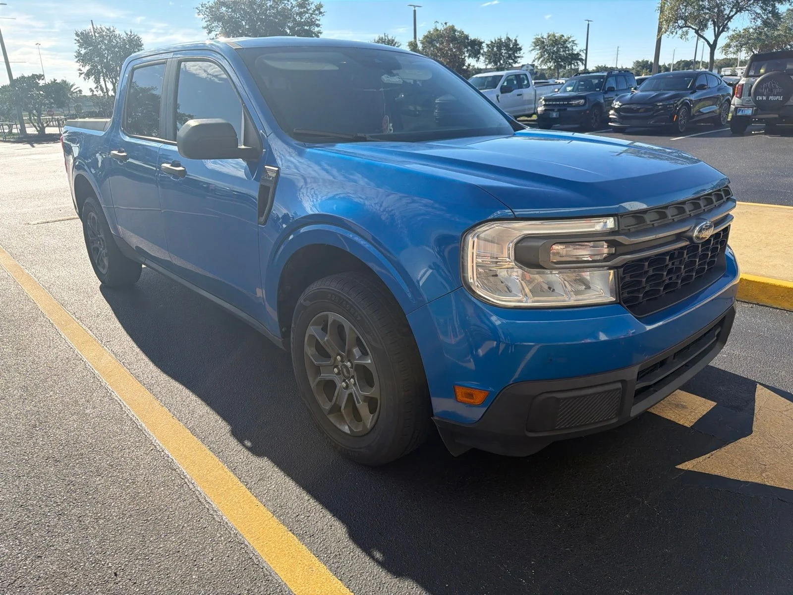 Certified Used 2022 Blue Ford XLT image 1