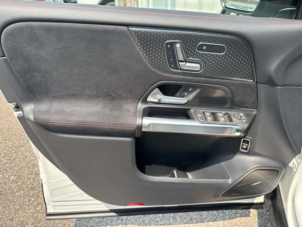 Certified Used 2025 White Mercedes-Benz GLB 250 image 19