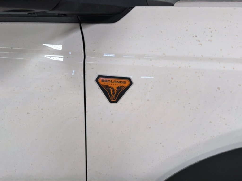 Used 2025  Ford Badlands image 2