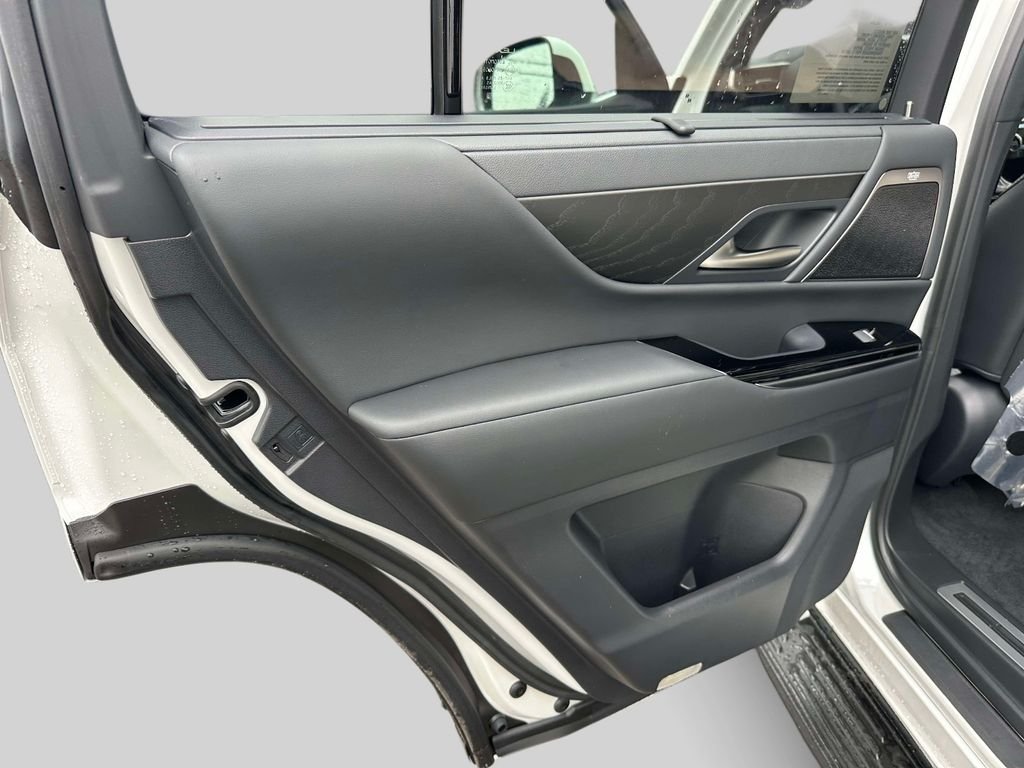 2026 Lexus LX 600 Luxury - Photo 16