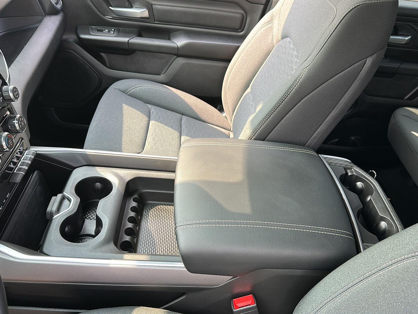 2026 RAM 1500 Express - Photo 24