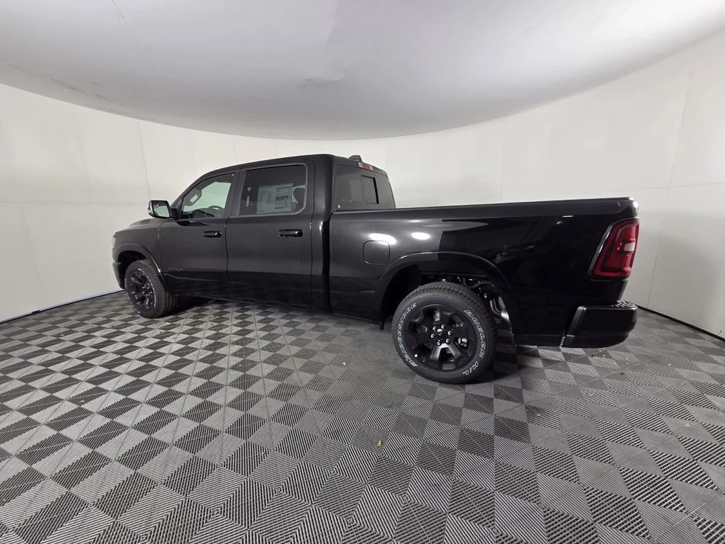 New 2026 Diamond Black Crystal Pearl-Coat Exterior Paint RAM Big Horn image 5