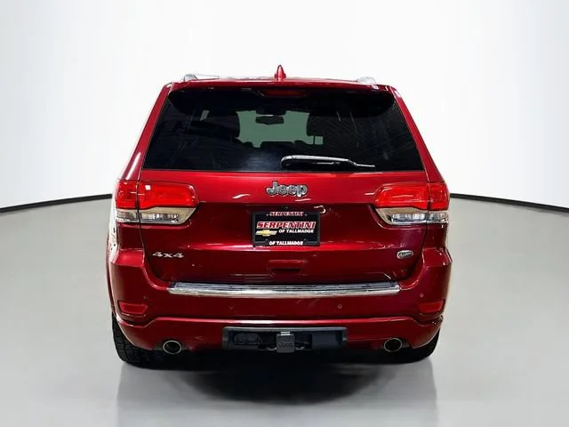 Used 2015  Jeep Overland image 7