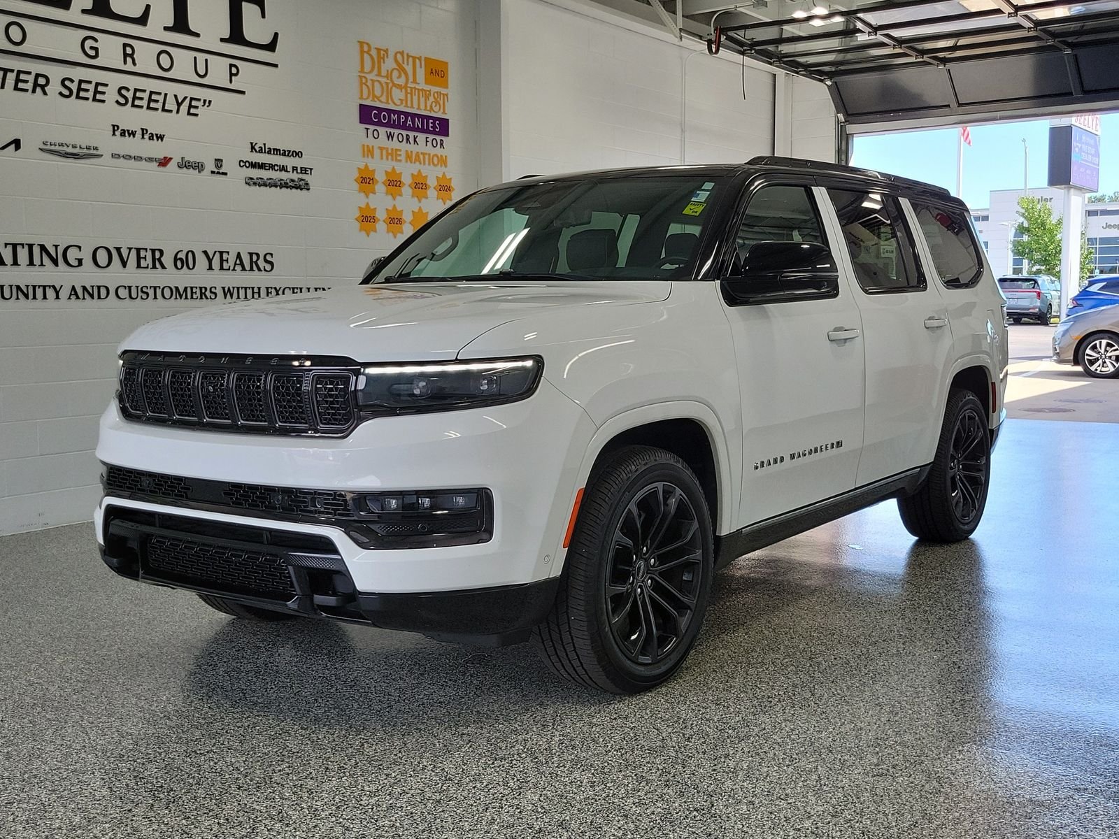 Used 2024 White Jeep Series III image 4