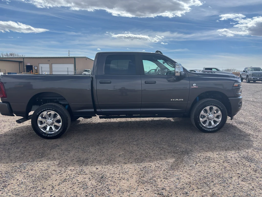 New 2026 Granite Crystal Metallic Clear-Coat Exterior Paint RAM Laramie image 4