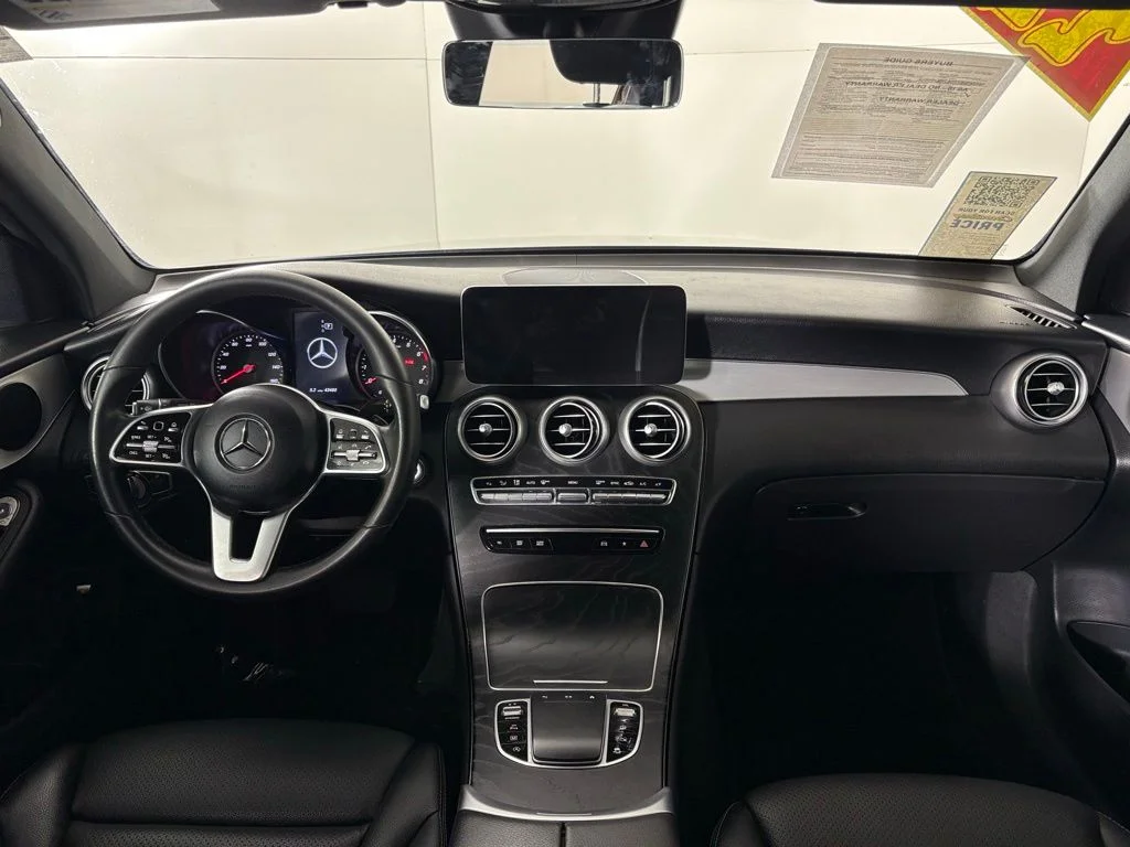 Used 2022 Black Mercedes-Benz GLC 300 image 37