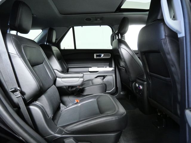 Used 2022 Black Ford Limited image 13