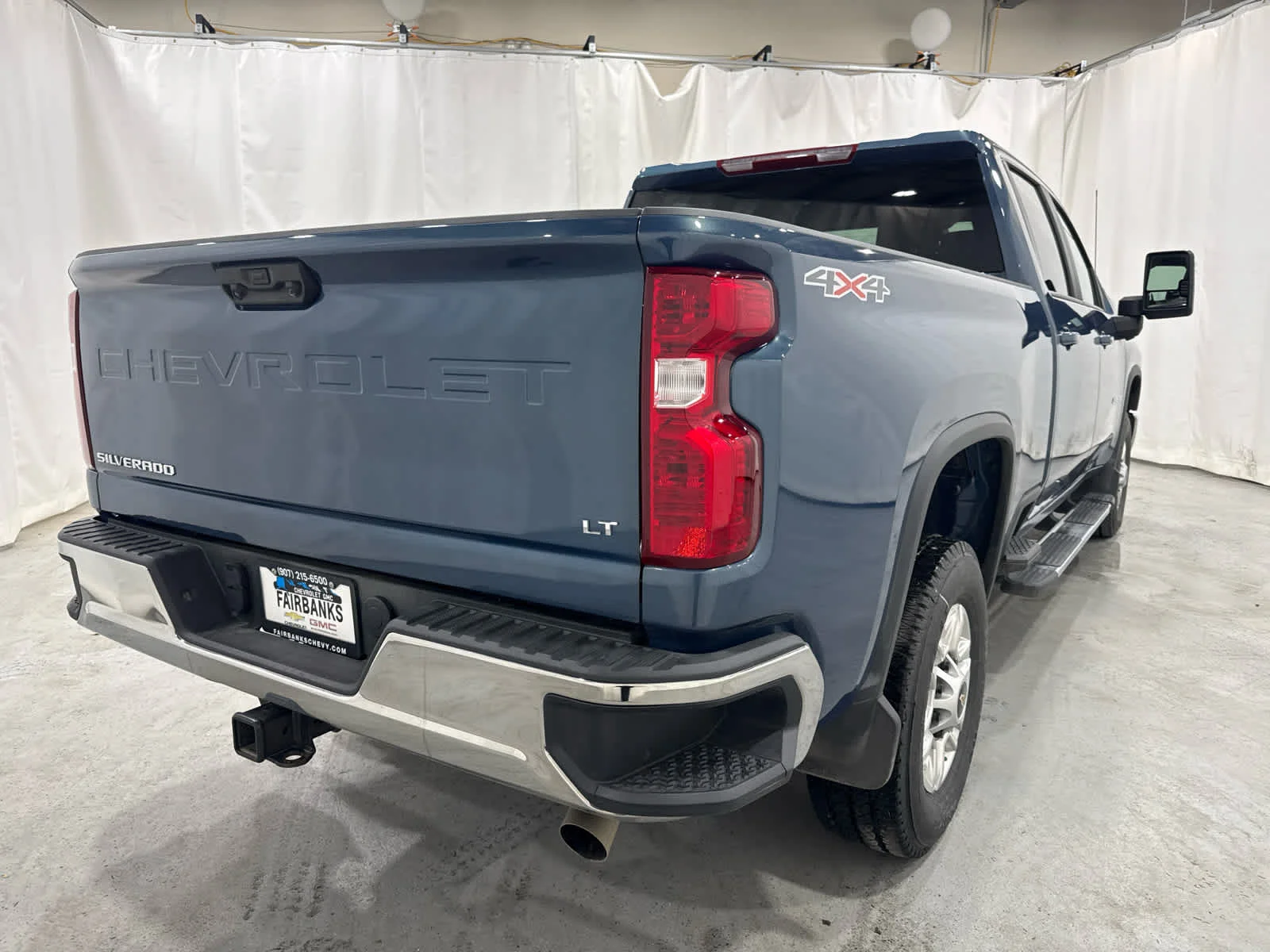 Used 2026 Lakeshore Blue Metallic Chevrolet LT image 5