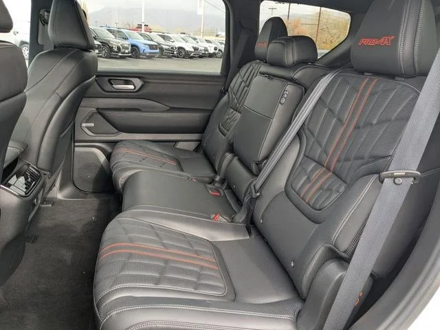 2025 Nissan Armada PRO-4X - Photo 17