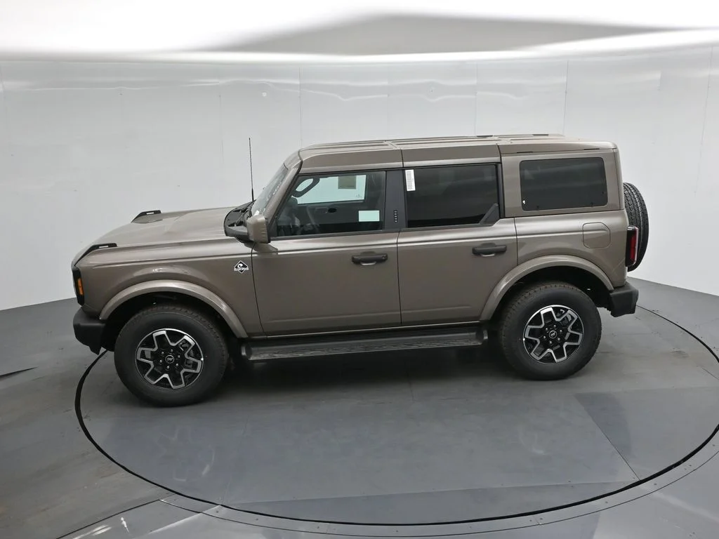 New 2026 Gray Ford Outer Banks image 40