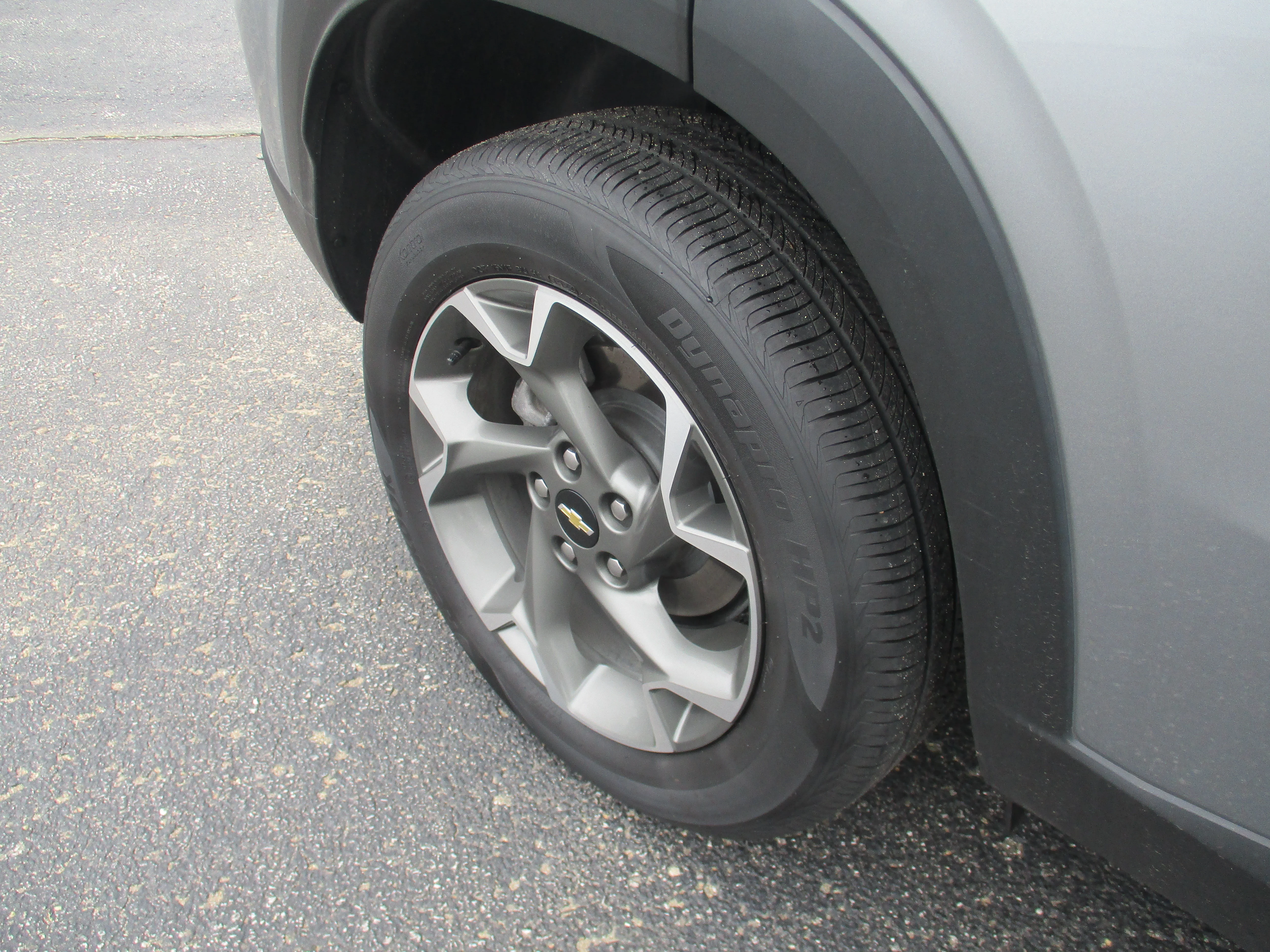 Used 2025 Sterling Gray Metallic Chevrolet LT FWD image 44