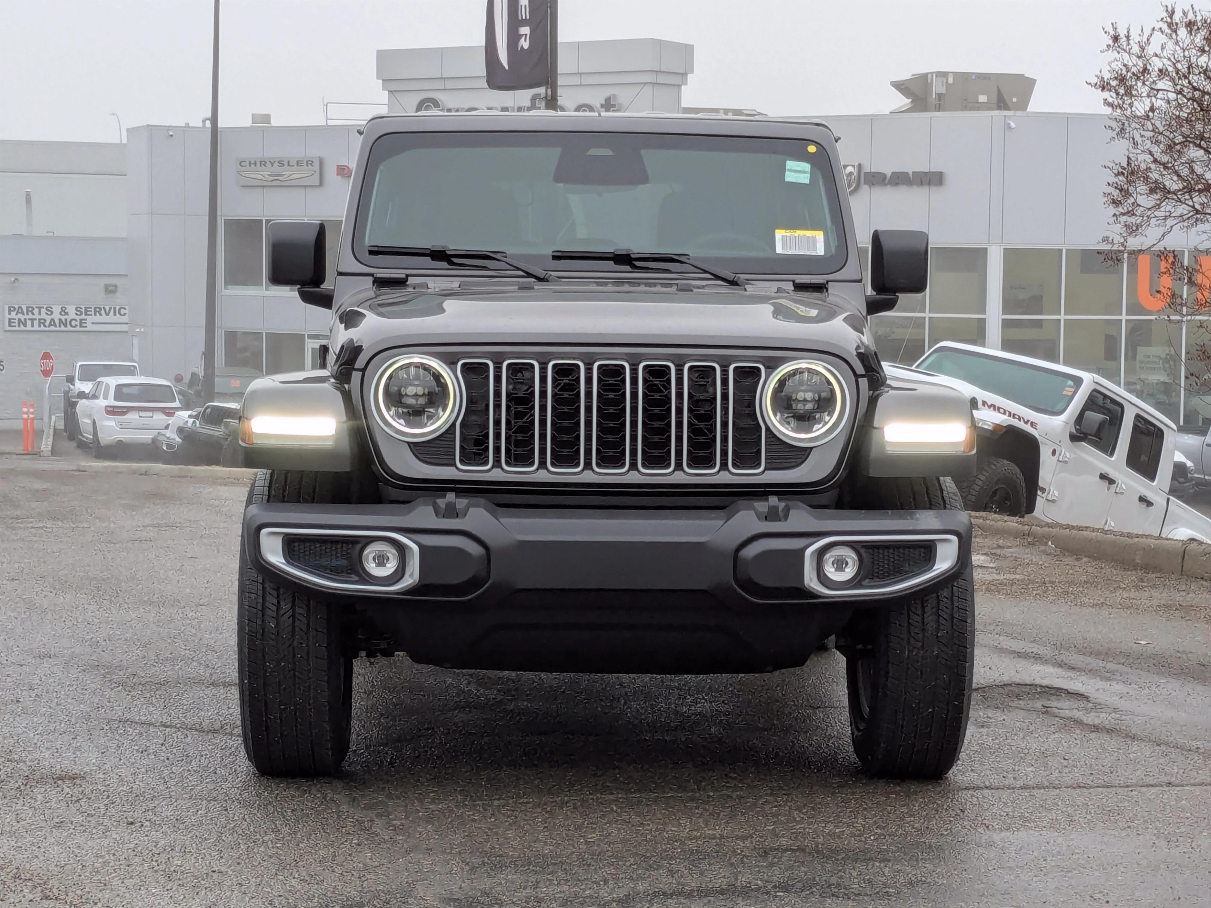 New 2026 Grey Jeep Sahara - - McKinley Leather - Body-Color Top - Power Seats - Remote Start & tons more! image 3