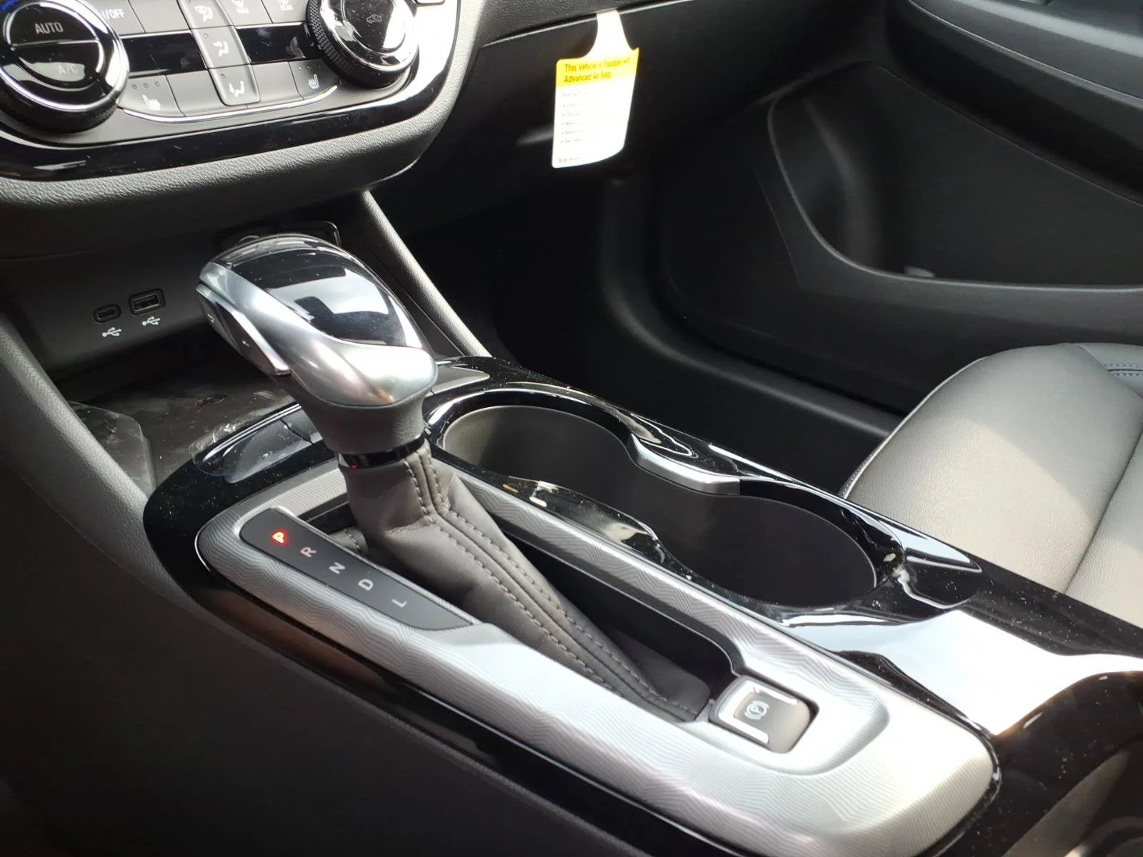 2026 Buick Envista Sport Touring - Photo 18