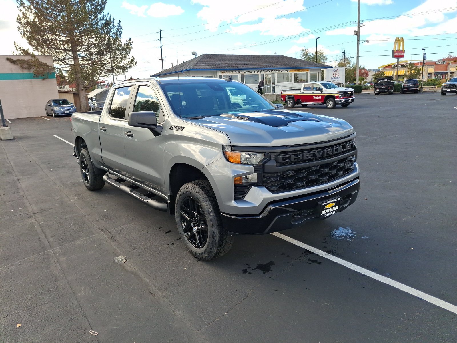 Sterling Gray Metallic 2026 Chevrolet Silverado 1500 Pickup Truck Four-Wheel Drive Automatic
