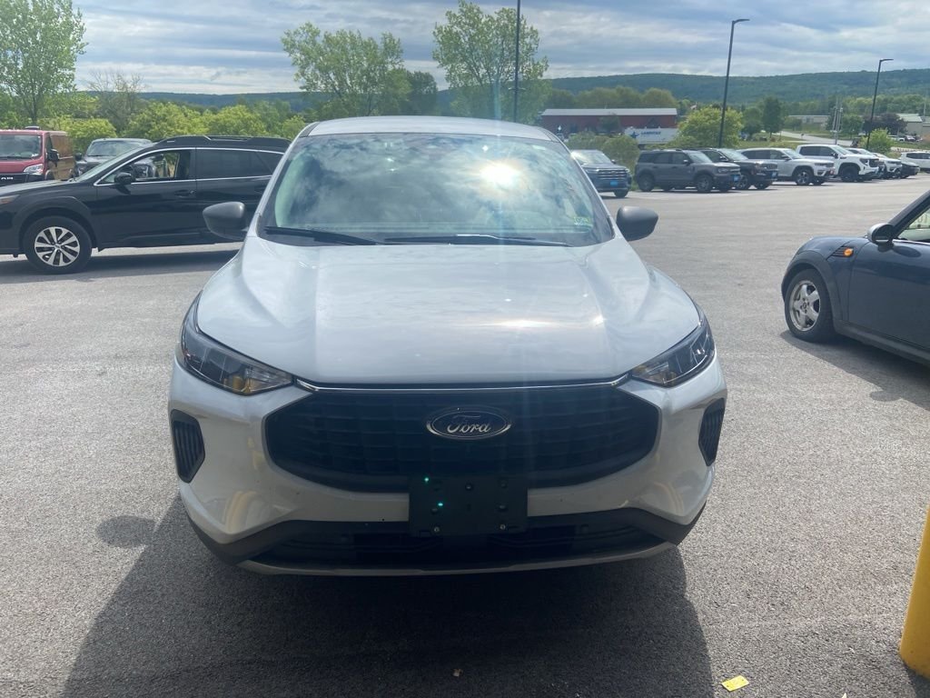 Used 2025 Silver Metallic Ford Active image 2