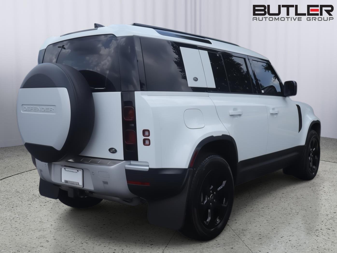 Used 2020 Fuji White Land Rover HSE image 7