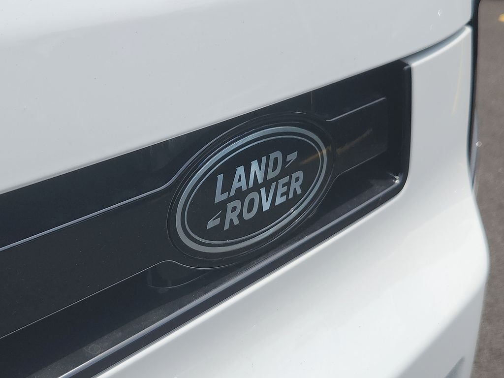 New 2026 Fuji White Land Rover S image 11