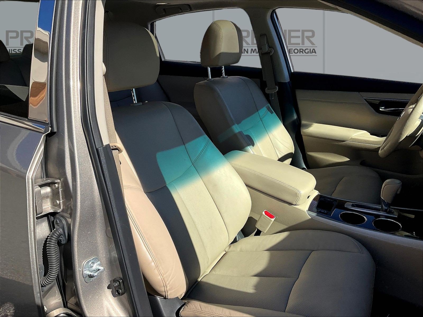 Used 2015 Beige Nissan 3.5 SL image 31
