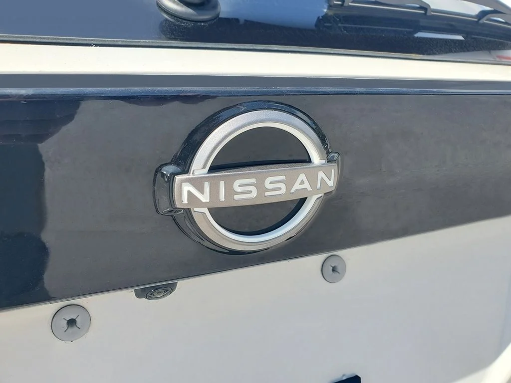 Used 2026 Aspen White Nissan SV image 9