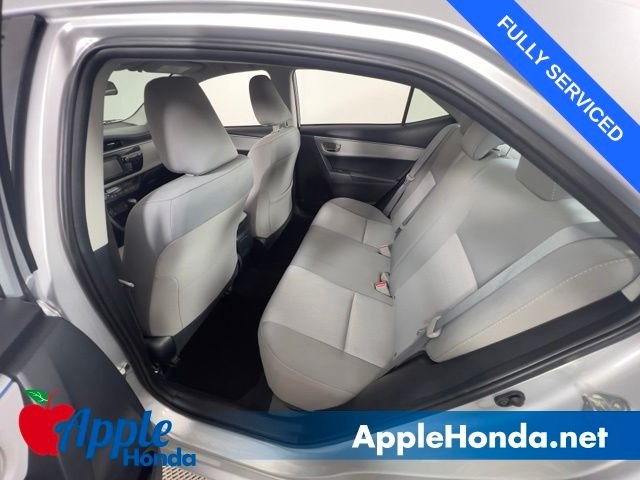 Used 2014 Classic Silver Metallic Toyota LE image 29