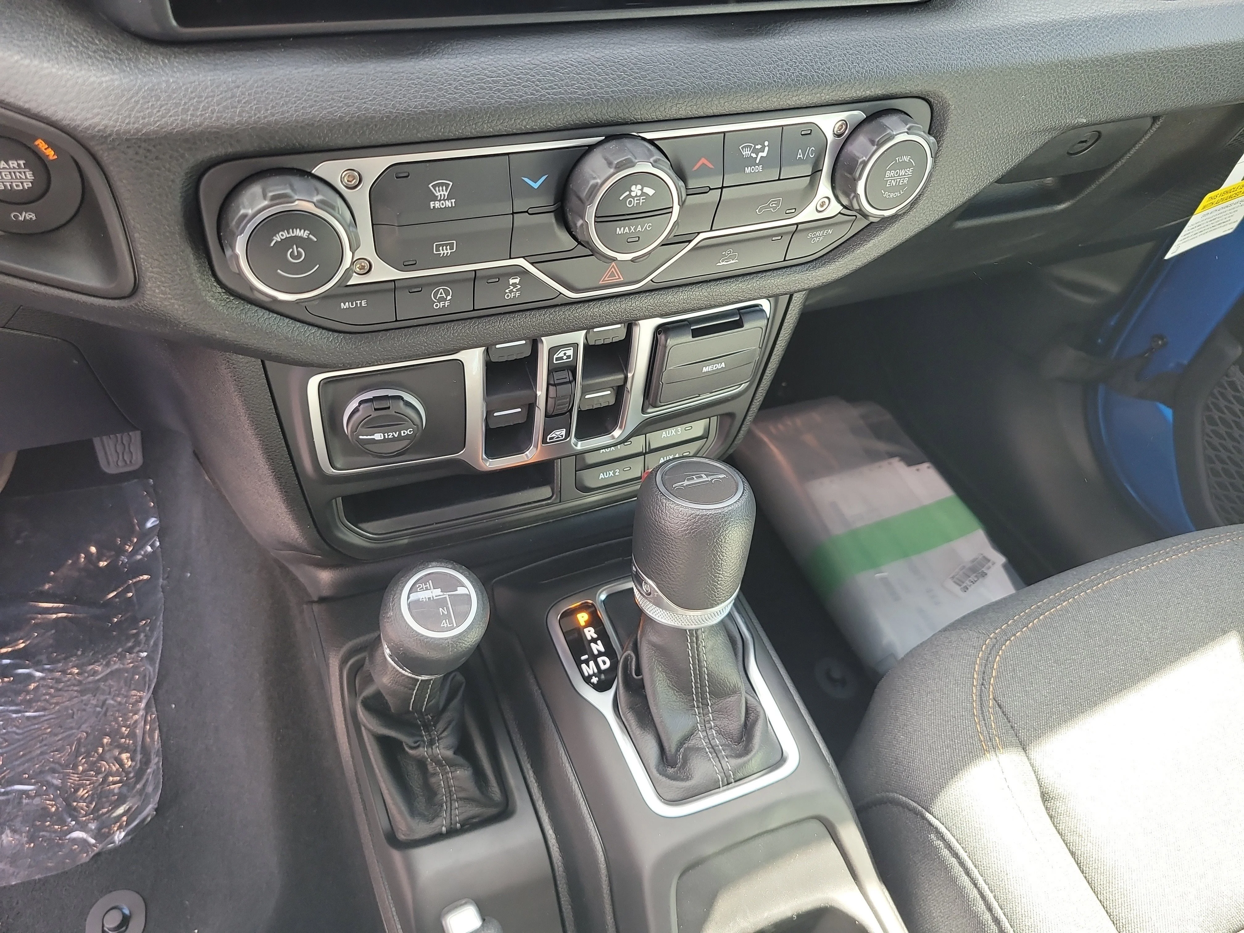 New 2026 Hydro Blue Pearlcoat Jeep Sport image 18