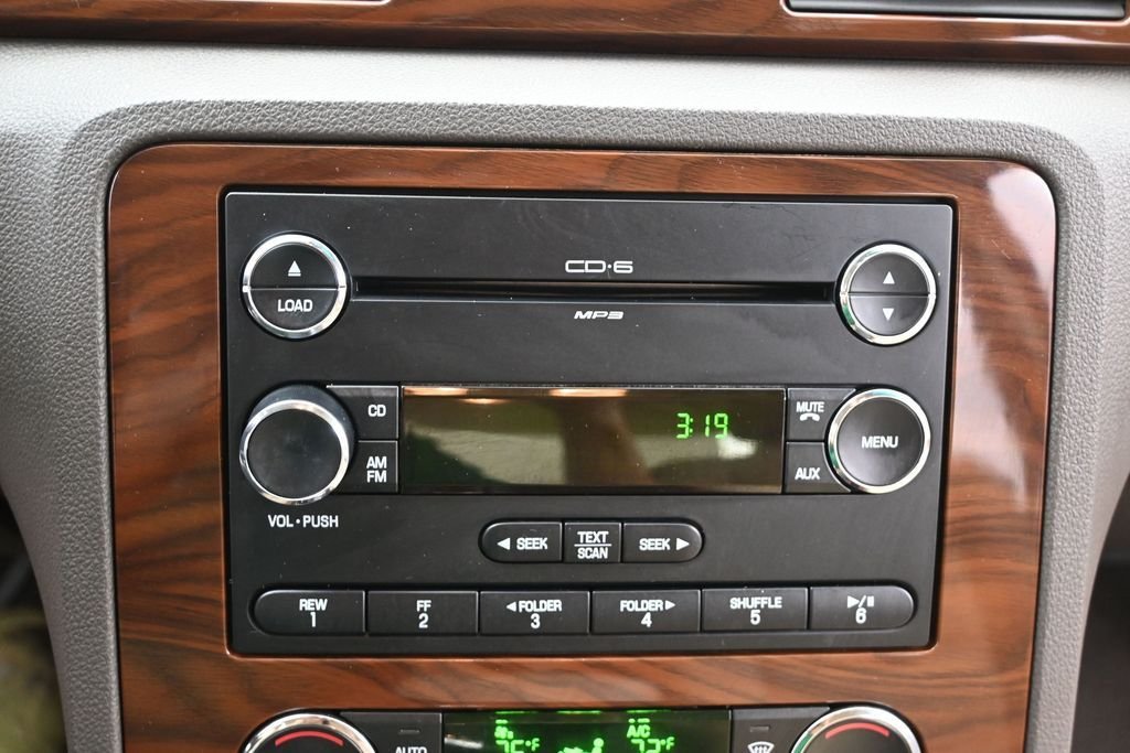 Used 2008  Ford SEL image 15