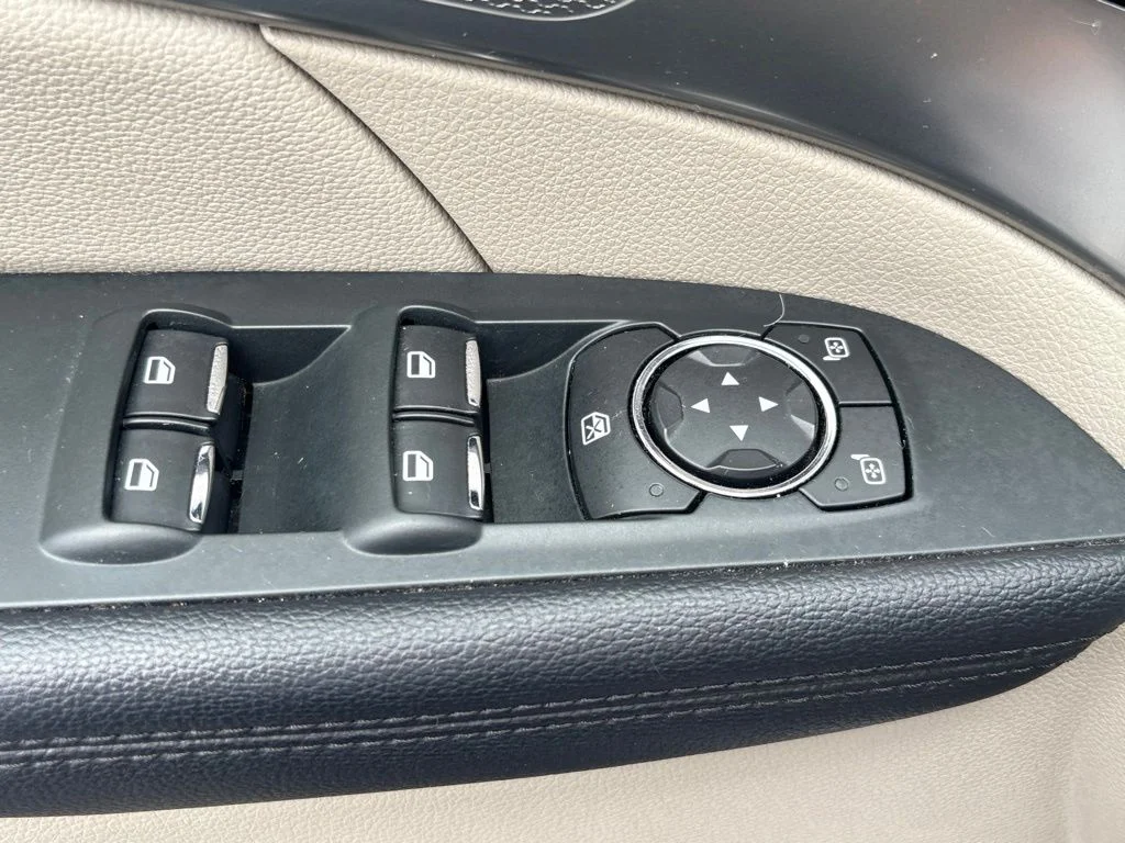 Used 2018 White Ford XLT image 8