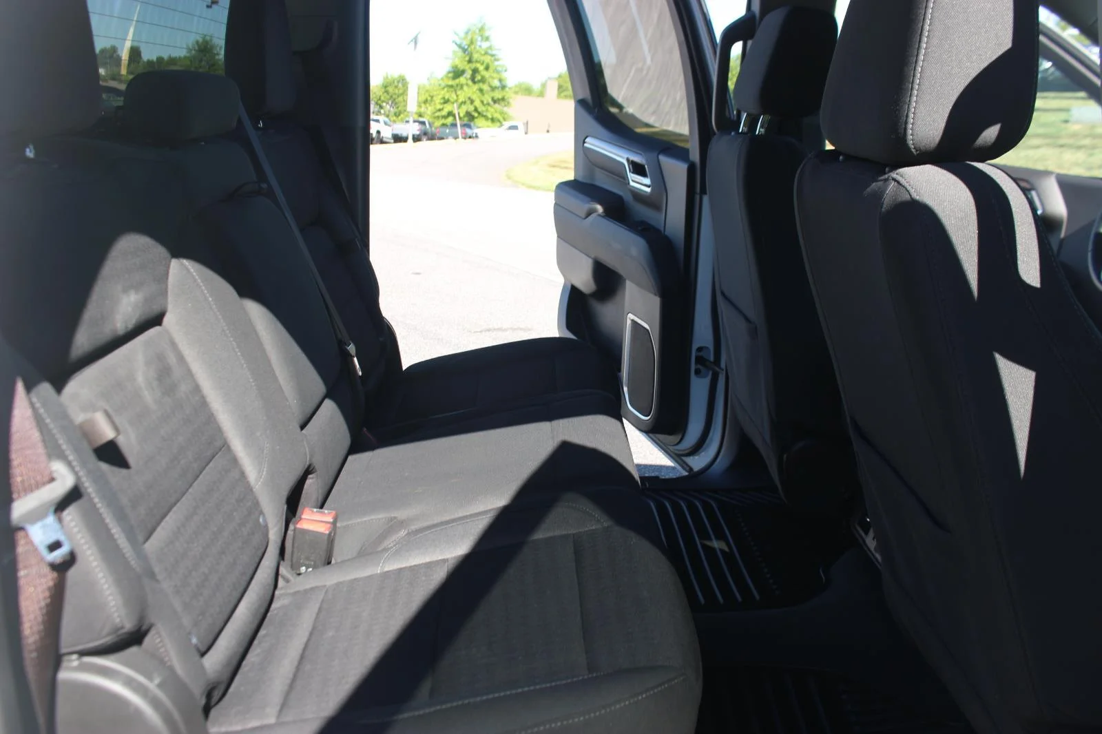 Used 2023 Summit White GMC Elevation image 36