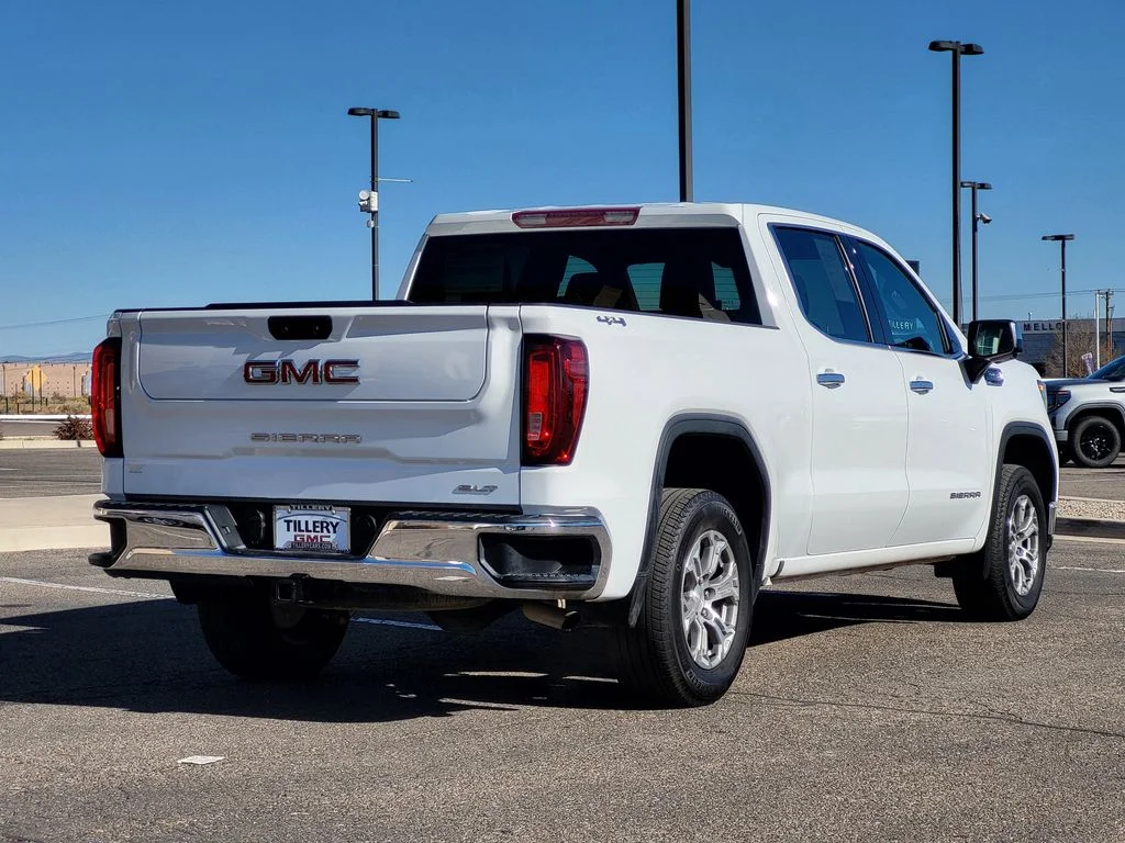 Used 2025 Summit White GMC SLT image 7
