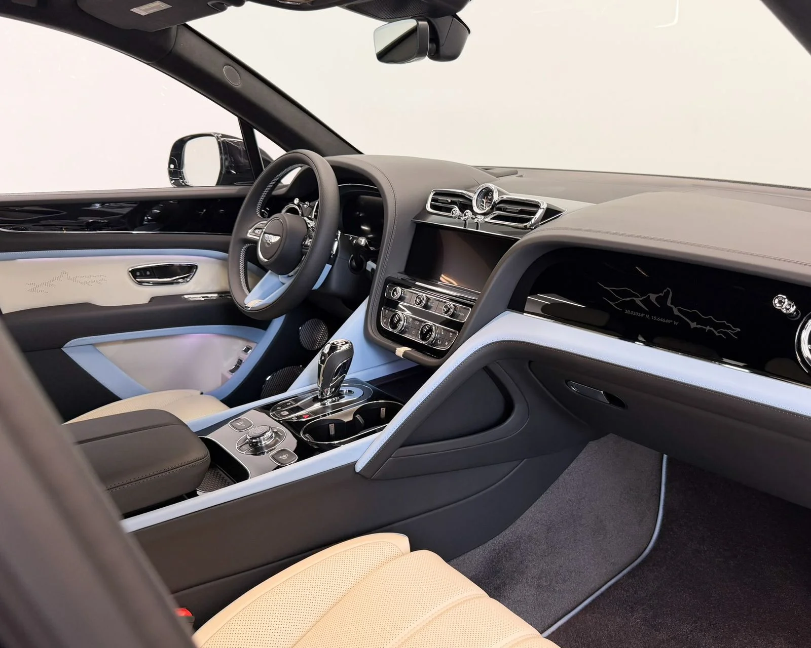 New 2027  Bentley  image 2