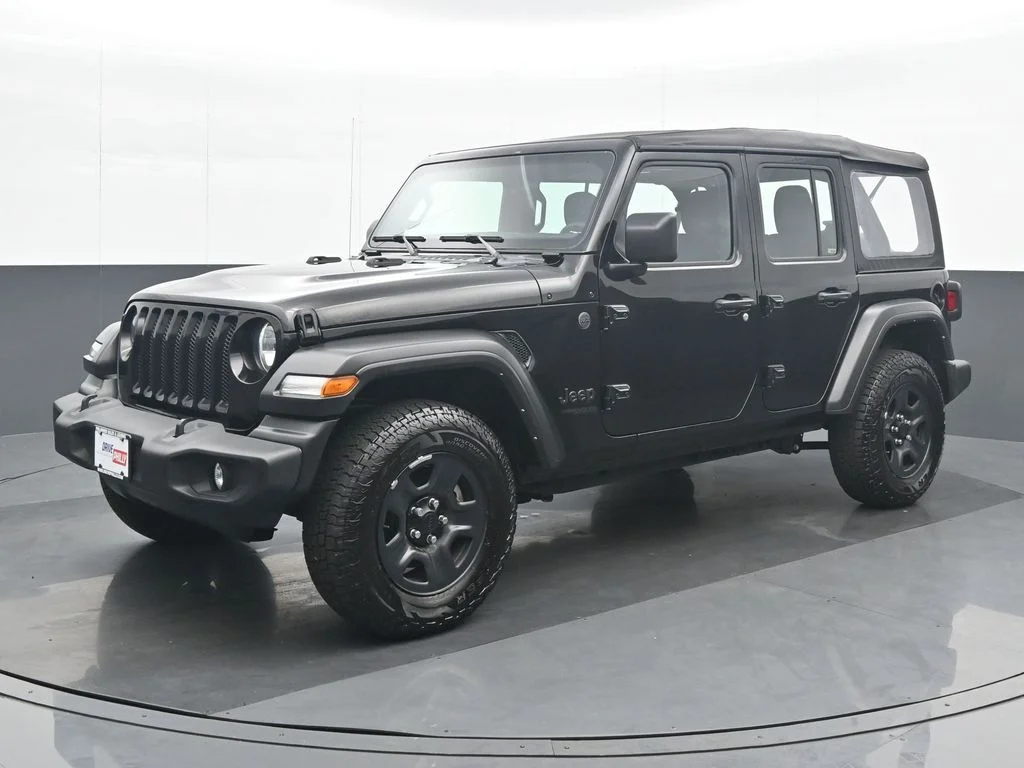 Used 2022 Black Jeep Unlimited Sport image 2