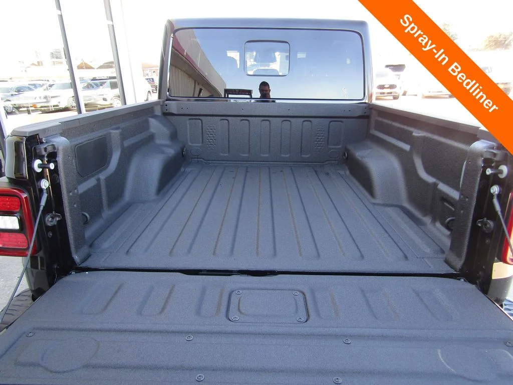 New 2026 Black Clearcoat Jeep Rubicon X image 19
