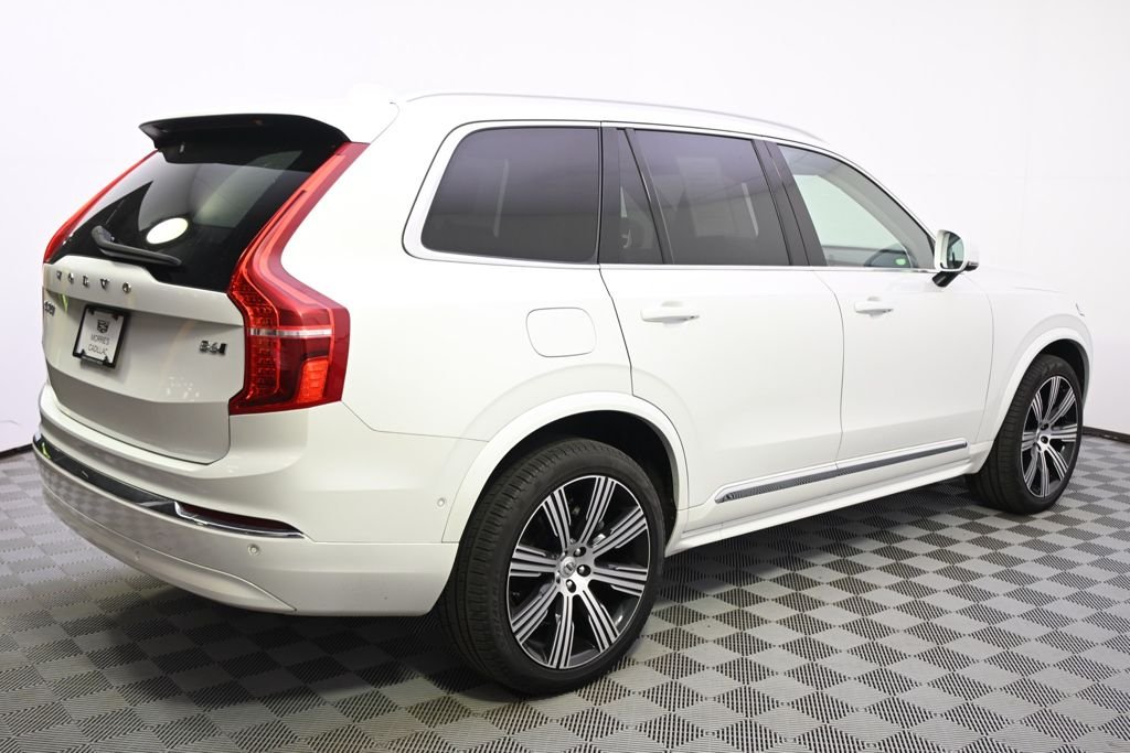 Used 2023 Crystal White Metallic Volvo Ultimate image 7