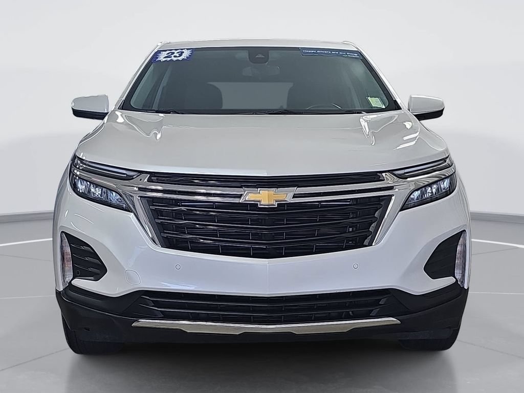 Used 2023 Iridescent Pearl Tricoat Chevrolet LT image 10